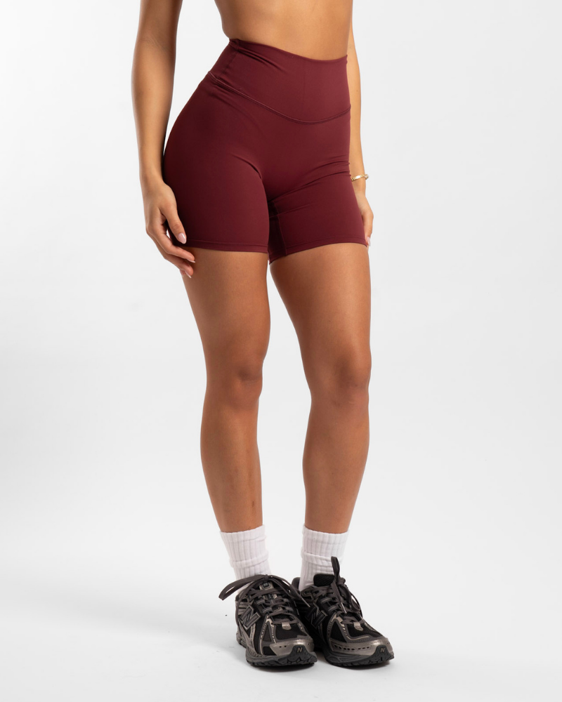 Not Your Basic Shorts 6 Inch - Bordeaux (Invisible Scrunch)